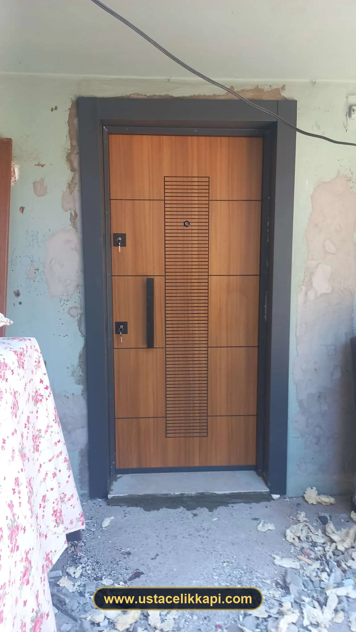 USTA Doğal Meşe Daire Kapısı - Model #21 İstanbul Çelik Kapı Satış & Garantili Montajı